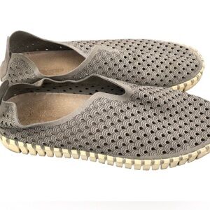 Ilse Jacobsen Tulip Womens Grey Leather Slip On Shoes. Size 42.